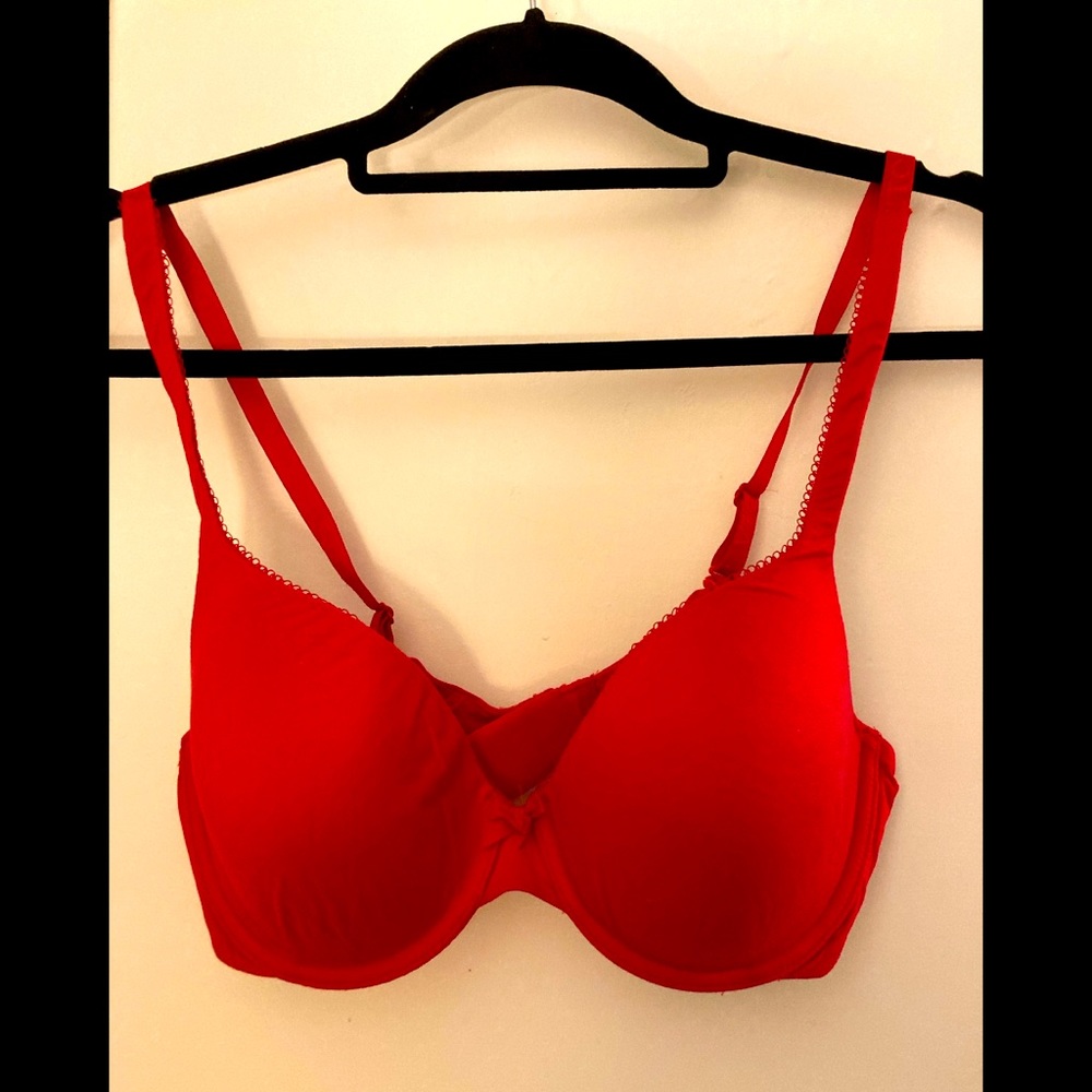 Red Convertible Victoria’s Secret Body By Victoria Demi Bra Size 34D